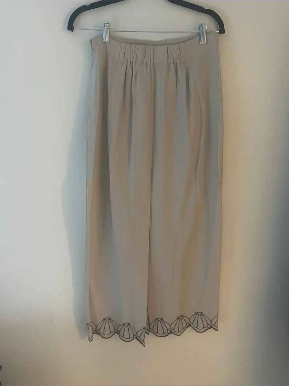 Supergirl elegant beige